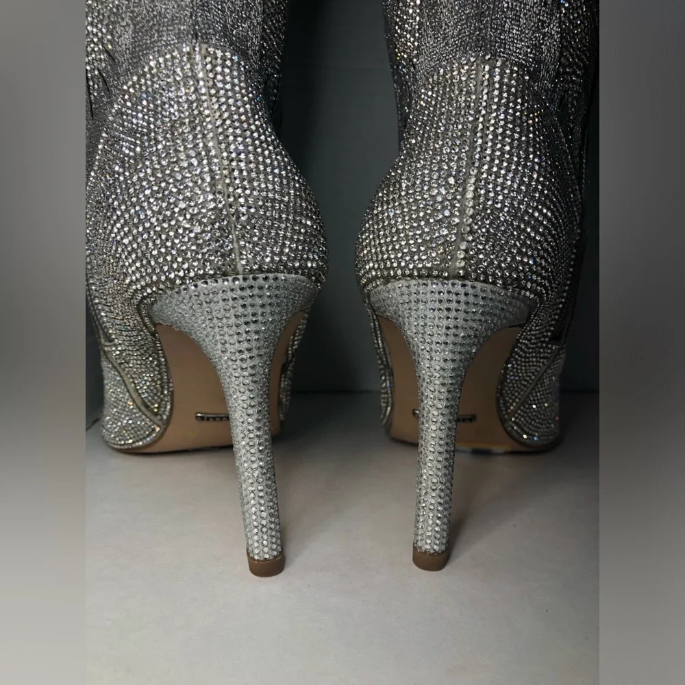 Gianni Bini Silver Over-the-Knee Boots w/ Stiletto Heel BRAND NEW Sz 7 & 5.5. 🥶🪩